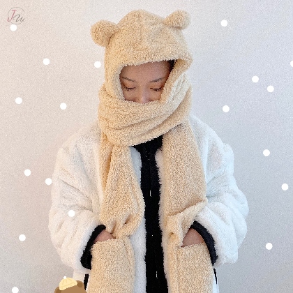 秋冬人気爆発 絶対可愛い クマお出かけ クリスマス プレゼント スカーフ 一体型 アニマル帽子